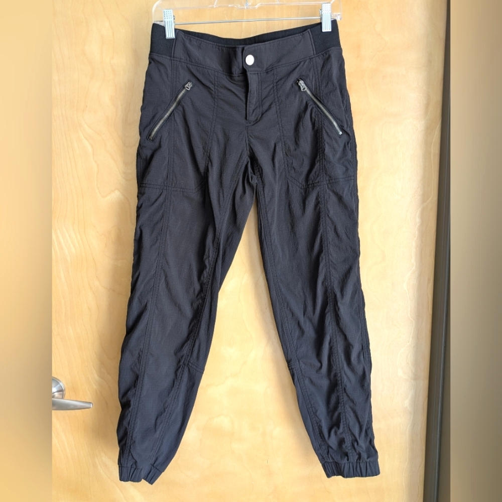 ATHLETA Black Trekkie Jogger Pants W/ Zipper Pockets - 6